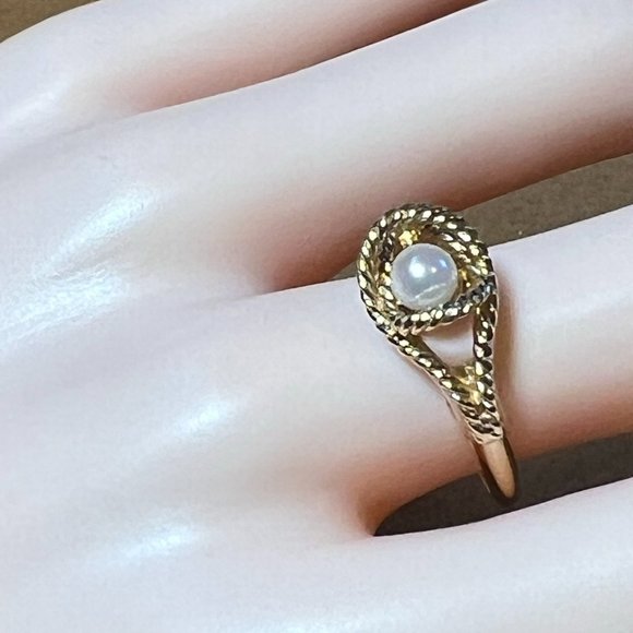 AVON 1977 VINTAGE GENUINE CULTURED PEARL RING~ SIZES 7 - Picture 4 of 8